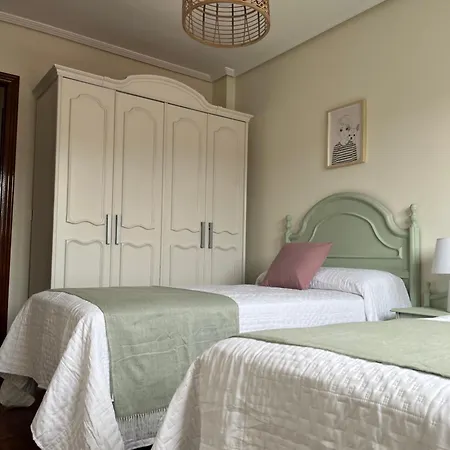 Casa Blanca Apartment Posada De Llanes